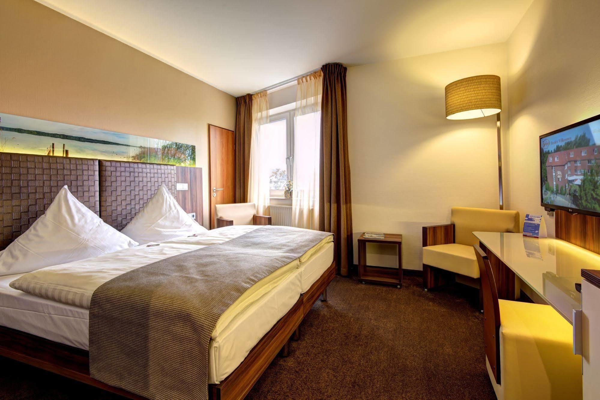Hotel Am Badepark Bad Zwischenahn Dış mekan fotoğraf