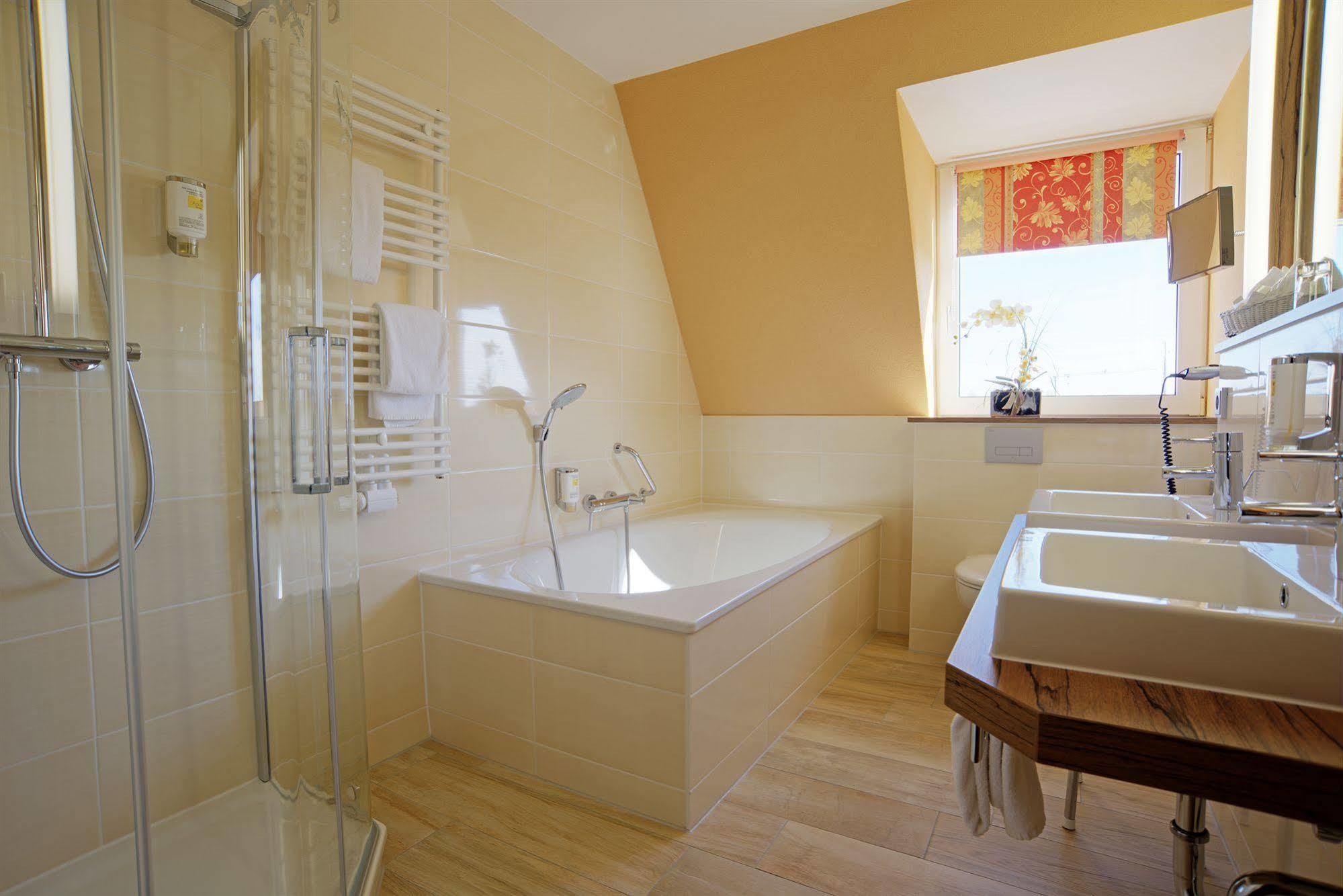 Hotel Am Badepark Bad Zwischenahn Dış mekan fotoğraf